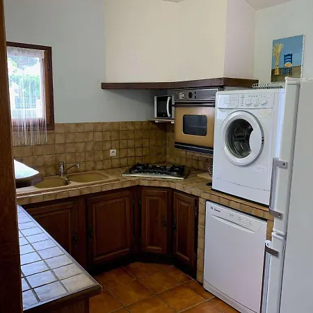 Σπίτι διακοπών Maison Avec Terrasse, Bbq, Cour, 700m Plage, 3 Pieces, 6 Personnes - Fr-1-701-11