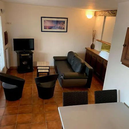 Maison Avec Terrasse, Bbq, Cour, 700m Plage, 3 Pieces, 6 Personnes - Fr-1-701-11 Vendres